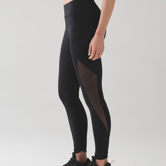 Lululemon Sole Training 7/8 Black Tight Leggings Sz 4 - Picture 2 of 10